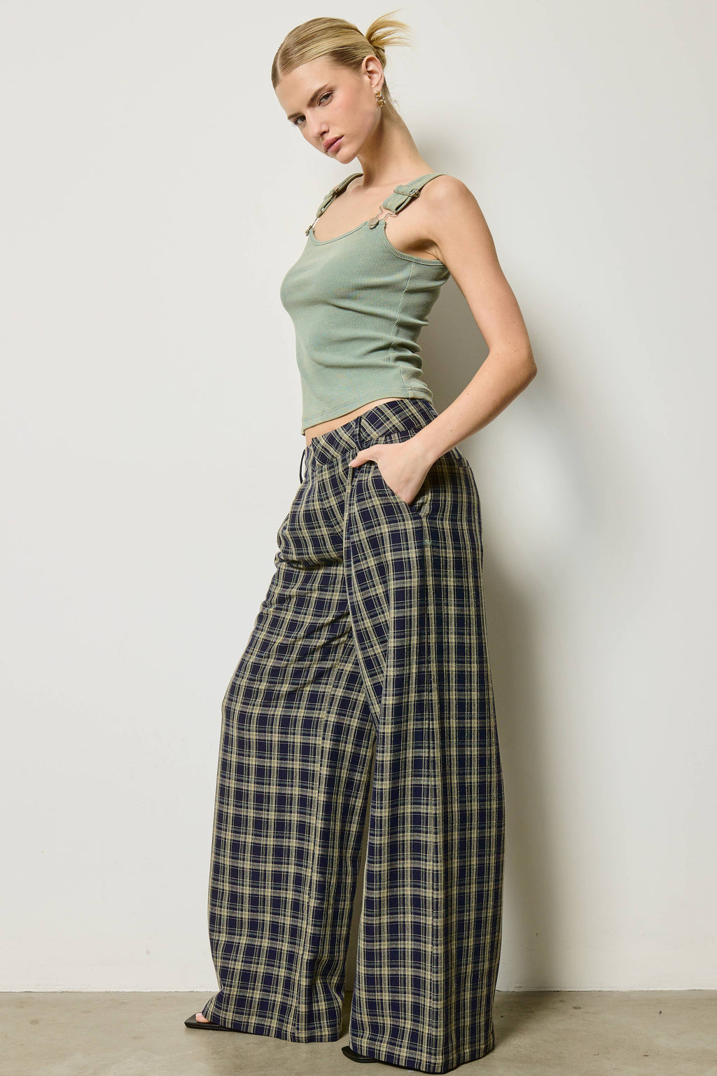 Plaid Pleated Wide Leg Trousers
