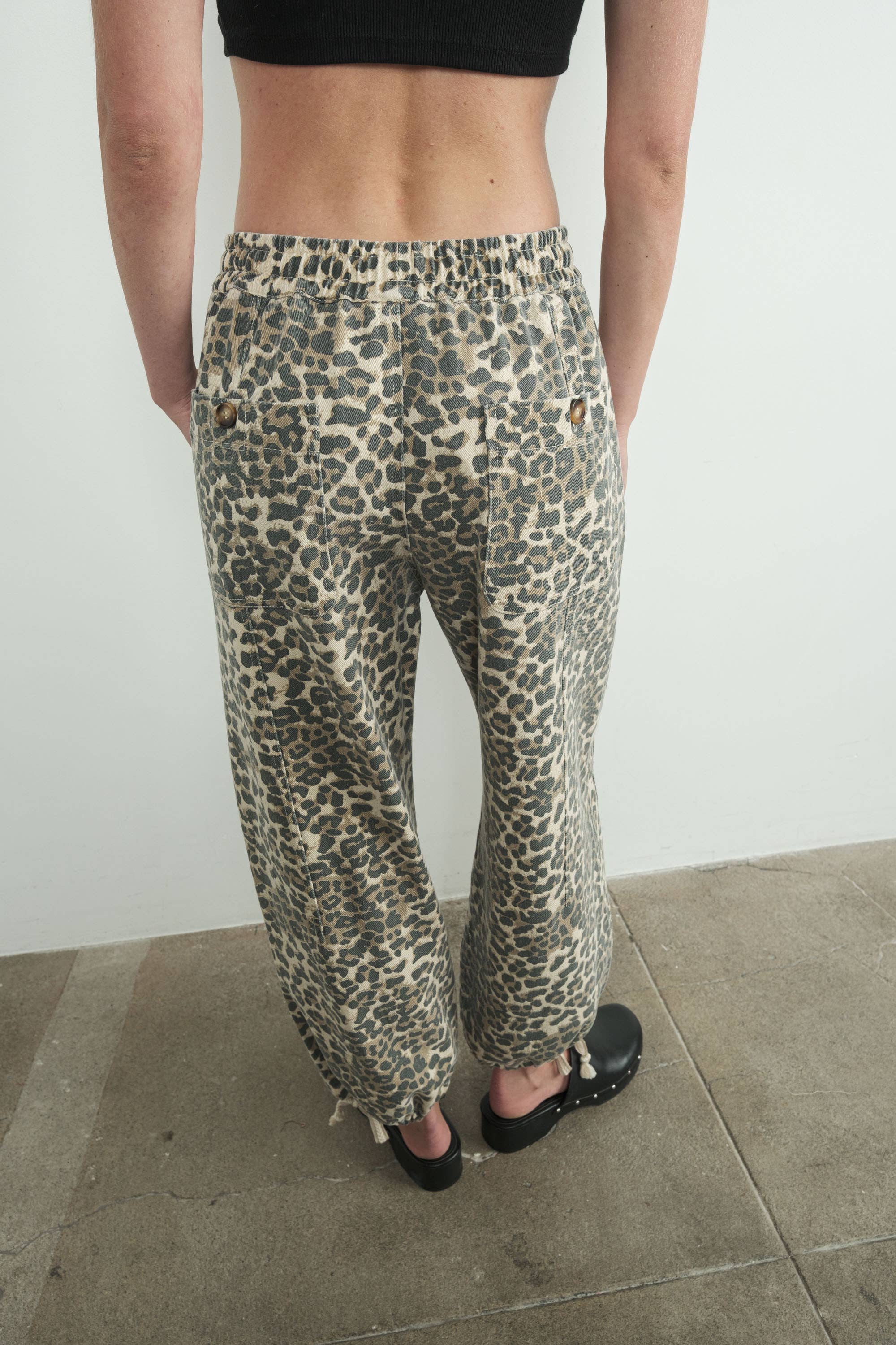 Aaron & Amber - LEOPARD LEOPARD PRINT RELAXED FIT PULL-ON PANTS