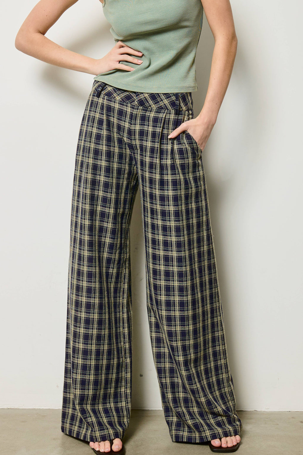 Plaid Pleated Wide Leg Trousers