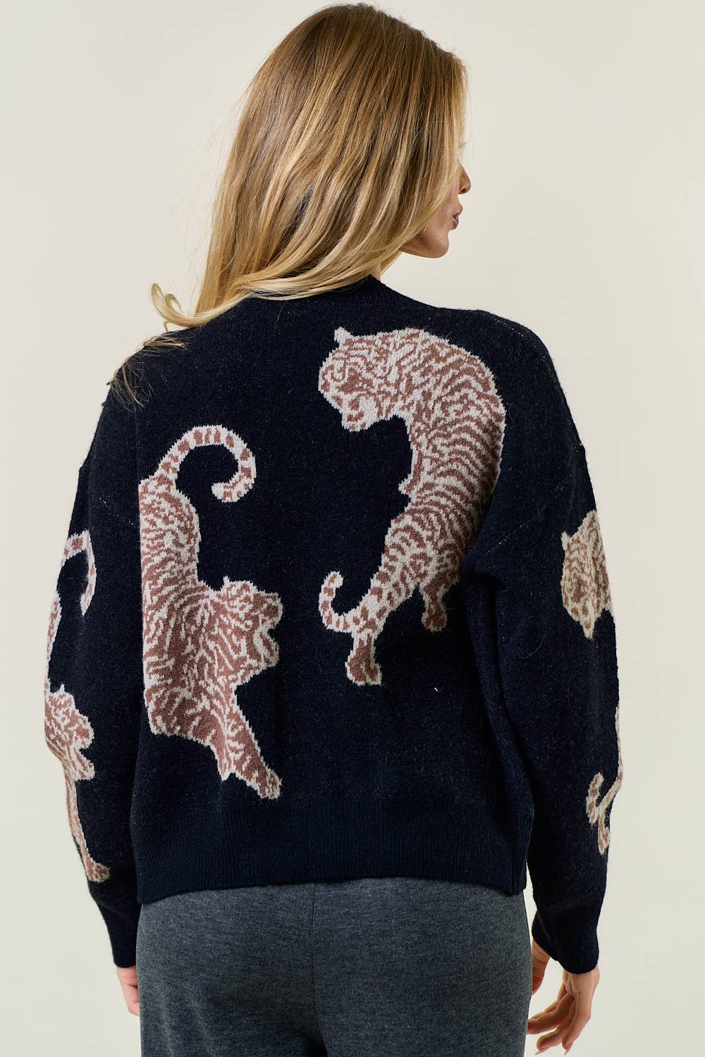 Doe and Rae - TIGER PRINTED SWEATER CARDIGAN