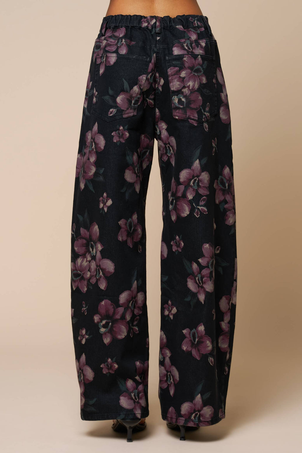 A Floral Print Barrel Leg