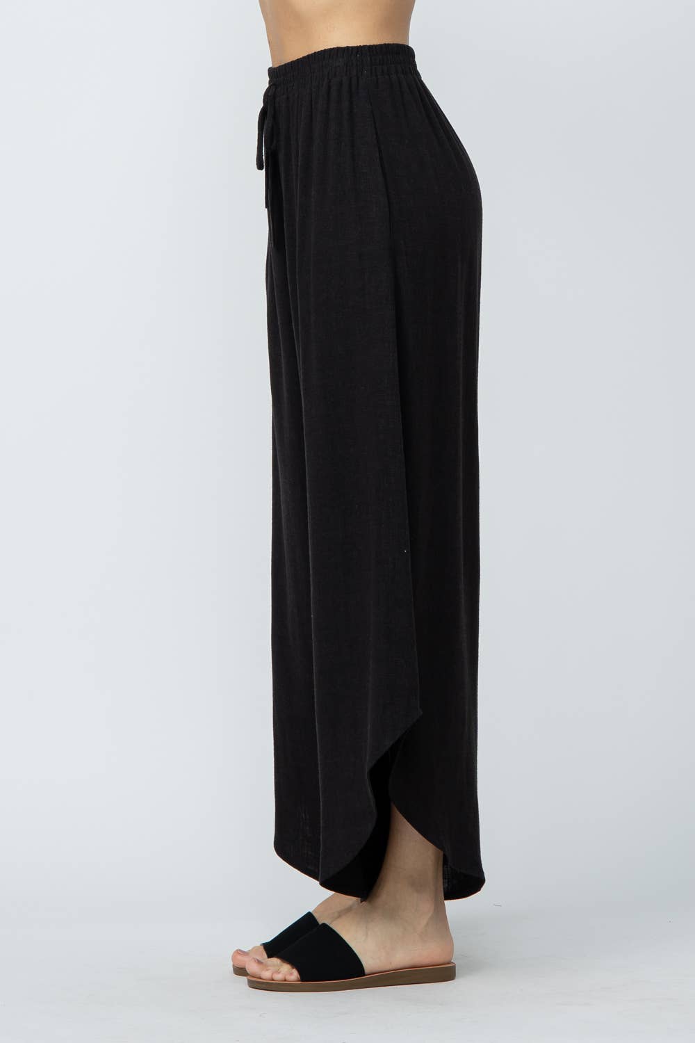 Curved Linen Pants