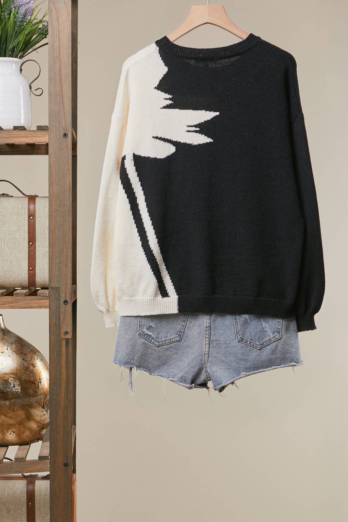 Mello. - Contrast Graphic Knit Sweater