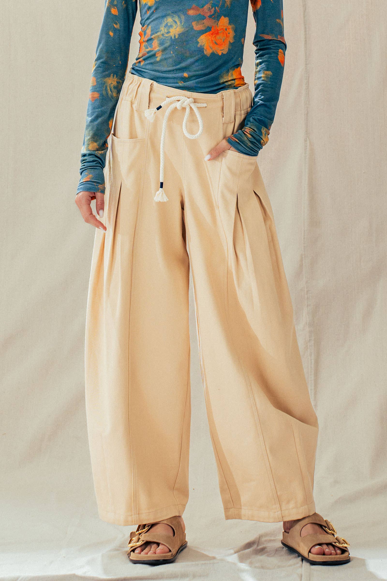 Urban Daizy - Rope Drawstring Balloon Pants Pleated Front