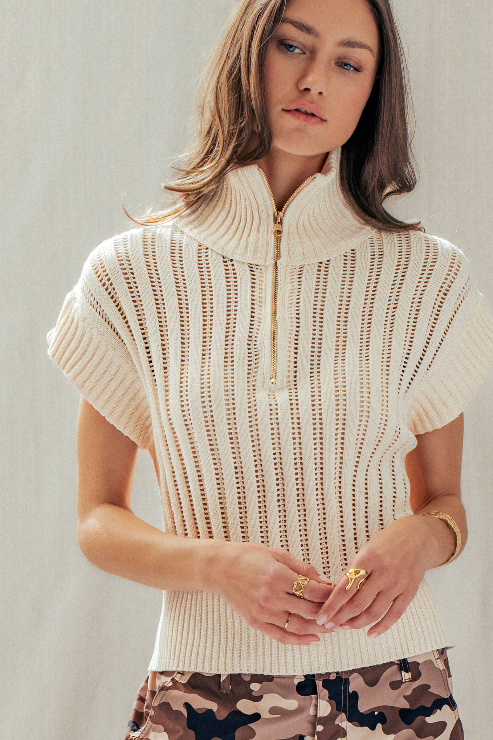 Urban Daizy - Ribbed Knit Half-Zip Mock Neck Sweater Vest