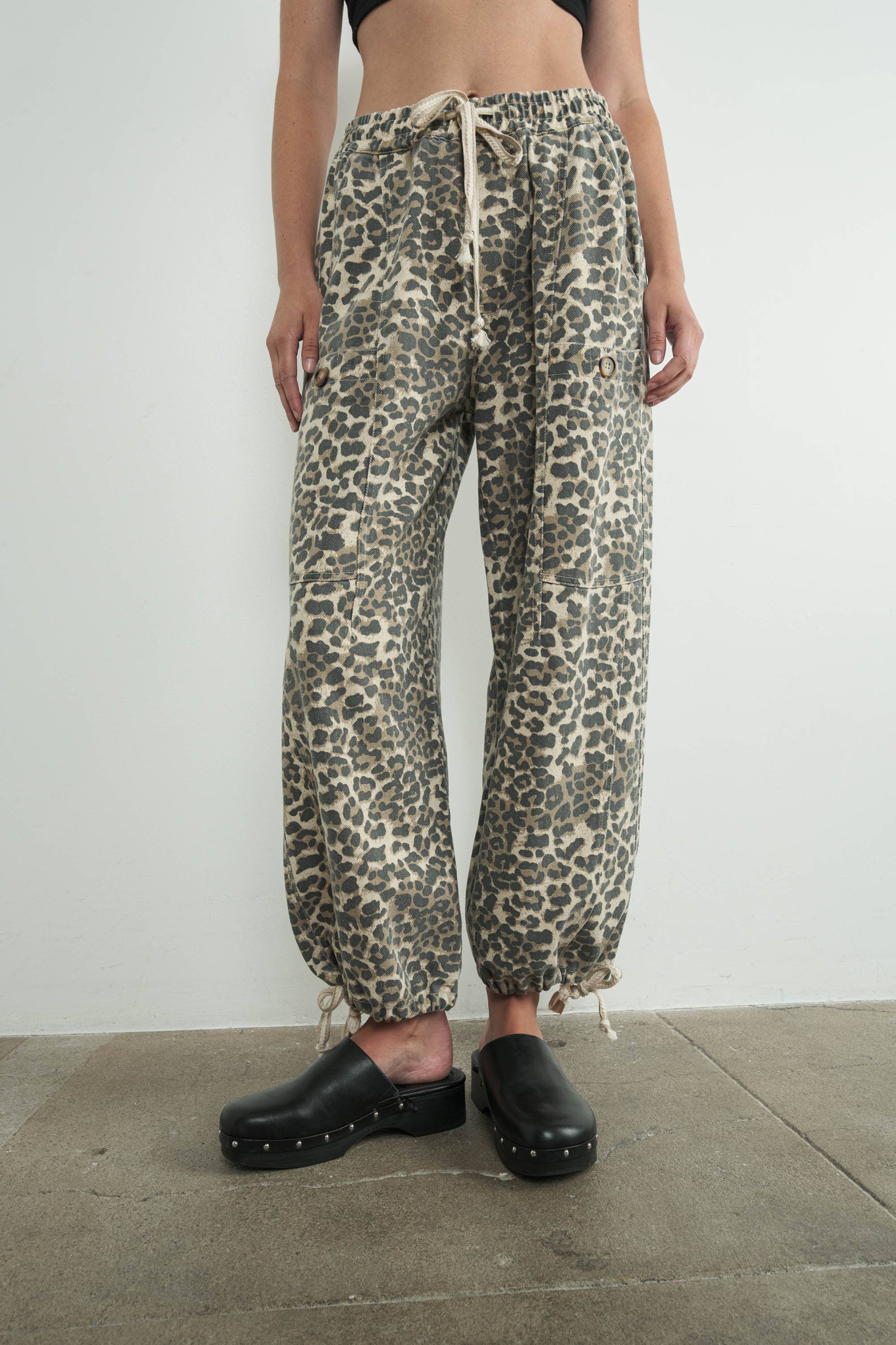 Aaron & Amber - LEOPARD LEOPARD PRINT RELAXED FIT PULL-ON PANTS