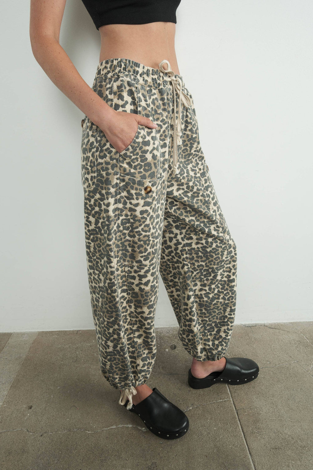 Aaron & Amber - LEOPARD LEOPARD PRINT RELAXED FIT PULL-ON PANTS