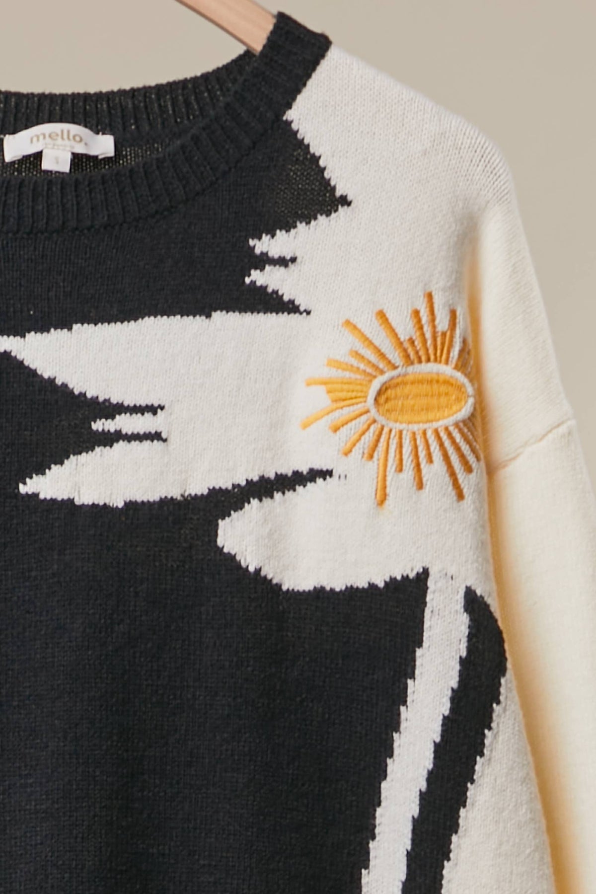 Mello. - Contrast Graphic Knit Sweater