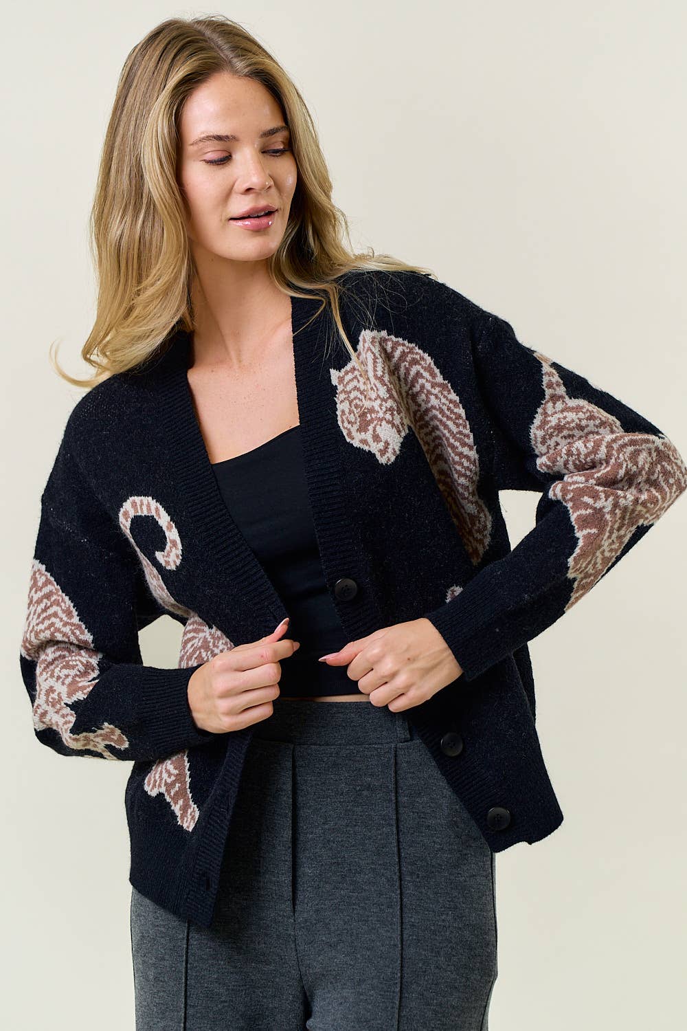 Doe and Rae - TIGER PRINTED SWEATER CARDIGAN