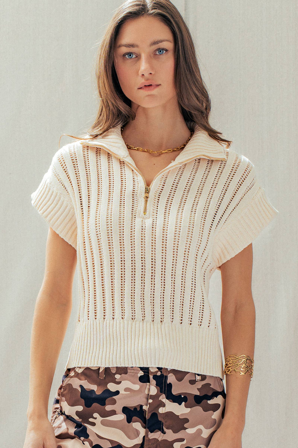 Urban Daizy - Ribbed Knit Half-Zip Mock Neck Sweater Vest