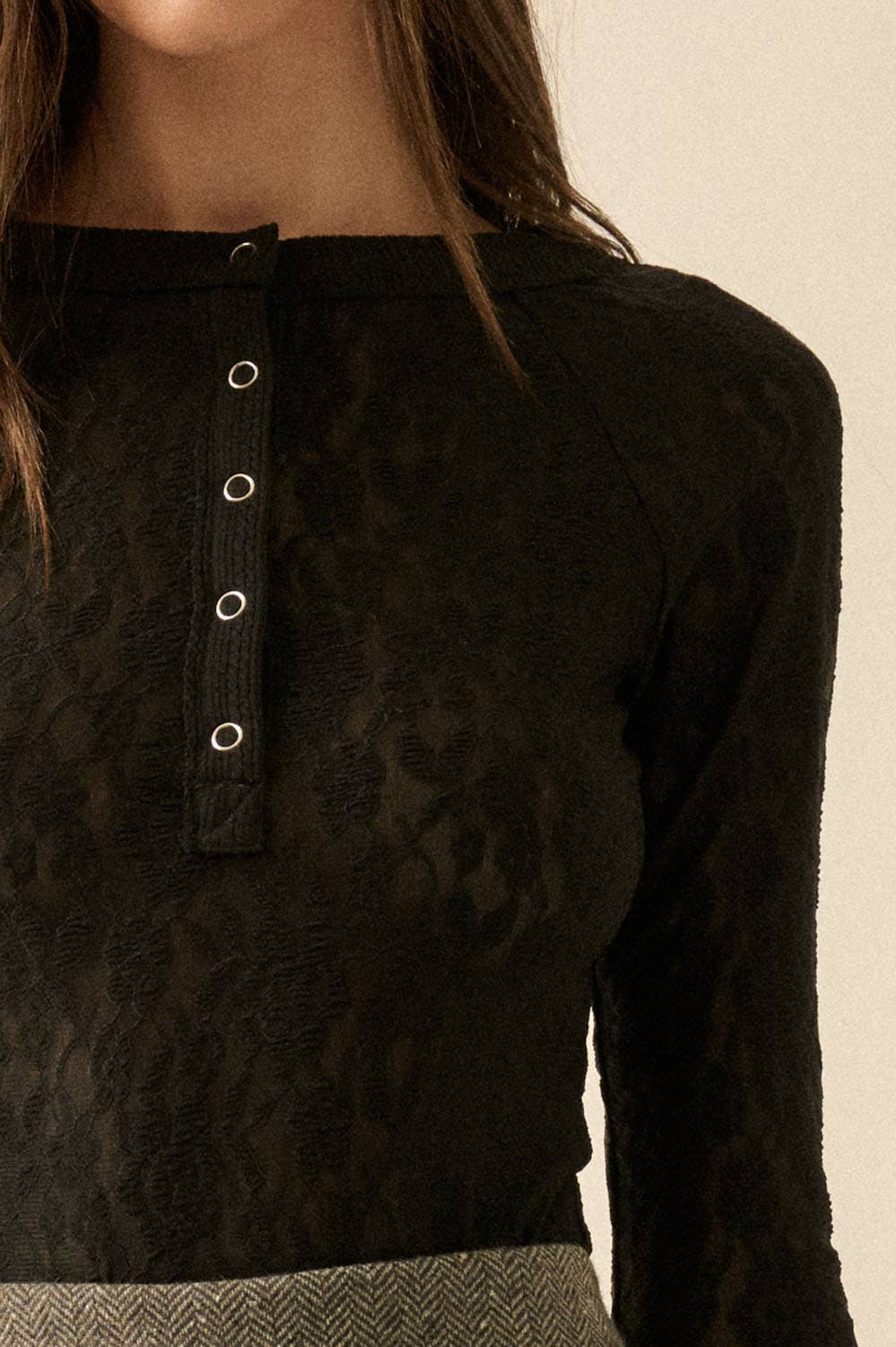 Floral Lace Raglan-Sleeve Henley Top